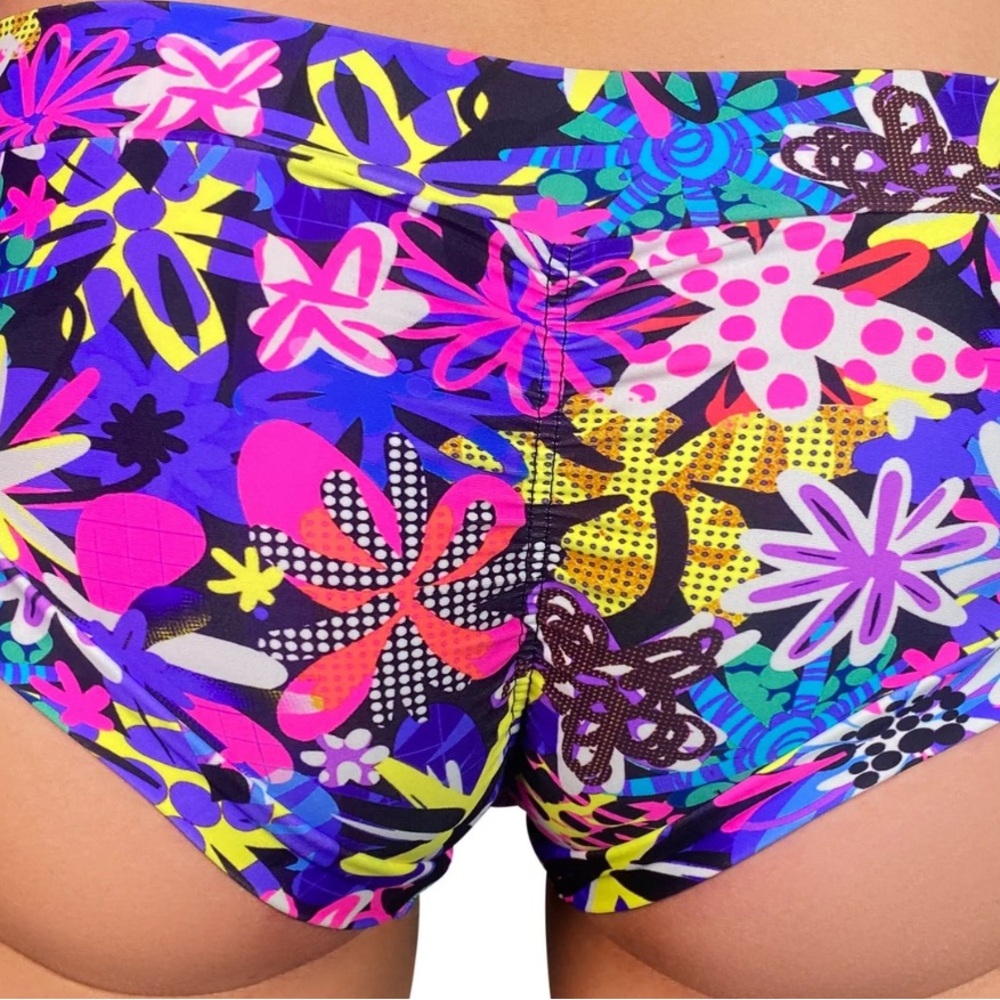 Cleo The Hurricane Hot Pants Floral Size Small